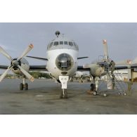 Préparation d'un avion Bréguet Atlantic sur la base aérienne de N'Djamena.