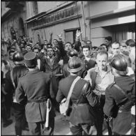 Corse. La foule dans les rues de Bastia.