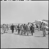 Aéroport de Maison-Blanche. Arrivée du général de Gaulle.