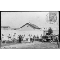 [Bizerte, 1905. Catastrophe du sous-marin Farfadet. Les cercueils des victimes.]