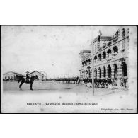 Bizerte - Le général Meunier (défilé de revue). Désiré Pavia, phot., édit., Bizerte. [légende d'origine]