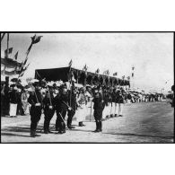 Bizerte. Revue du 14 juillet 1910. Photo Actualités, Bizerte. [légende d'origine]