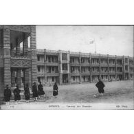 107. Bizerte. Casernes des Zouaves. ND. Phot. [légende d'origine]