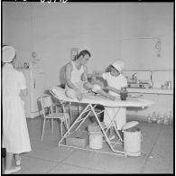 Oran. Hôpital Baudens. Salle de consultation.