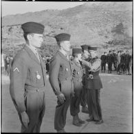 Beni-Badhel. Remise de fourragères.