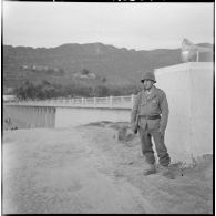 Beni-Badhel. Le 5ème régiment d'infanterie (RI) veille sur le barrage.