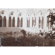 Cloître du Pater Noster. Mont des Oliviers à Jerusalem. [légende d'origine]