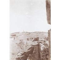 Remparts de Jerusalem et Mont des Oliviers. [légende d'origine]