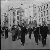 Oran. Arrivée des autorités à la préfecture.