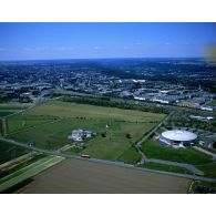 Villebon (91). Centre émetteur TDF. Vue vers le sud-ouest.