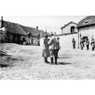 1077. Pargny les Reims. Aubert 3e c[ompagn]ie. 2 mai [1917]. 13 h. [légende d'origine]