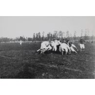 1257. Pogny. Mélée au rughby [sic]. 30 sept[embre] 1917. 17 h. S.f. [légende d'origine]