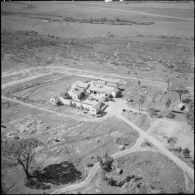 Vue aérienne du poste de commandement (PC) du 12e bataillon de chasseurs alpins (12e BCA) à le Tarf.