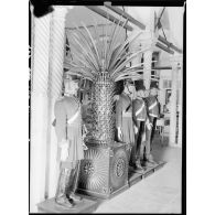 Galerie du musée Franchet d'Espèrey : mannequins en tenue d'époque.