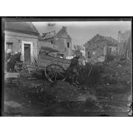 Chavigny. Aisne. Malgaches du 12e Bataillon employés aux travaux de reconstruction. [légende d'origine]