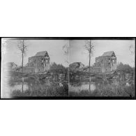 Muizon. Marne. Le pont du chemin de fer détruit par les allemands. [légende d'origine]