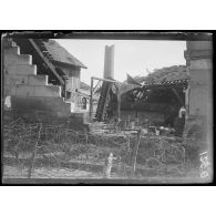 Soissons. Faubourg Saint Vaast. Les ruines de l'usine à gaz. [légende d'origine]