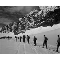 Expédition franco-suisse dans les Alpes.