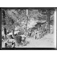 Près de Dobropolje. Poste de secours de Gloge. [légende d'origine]