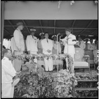 Allocution de Norodom Sihanouk, roi du Cambodge, lors de la cérémonie de transfert du commandement militaire au gouvernement royal cambodgien.