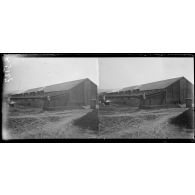 Zeitenlick. Vue extérieure d'une boulangerie serbe. [légende d'origine]