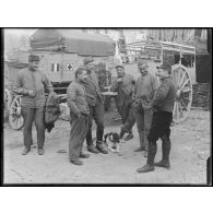 Longueval. Aisne. Les ambulanciers. [légende d'origine]