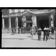 Sébastopol. Le foyer des soldats et marins de la garnison. [légende d'origine]