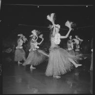 Spectacle de danse traditionnelle polynésienne du ballet Pauleria.