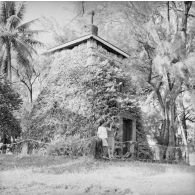 Tombeau de Pomaré V. Portrait de deux femmes tahitiennes.