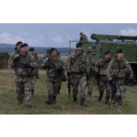 Des soldats macédoniens participent à un atelier de lutte nucléaire, radiologique, bactériologique et chimique (NRBC) à Cincu, en Roumanie.