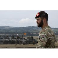 Portrait d'un soldat belge du régiment Libération-5e de ligne pour une cérémonie de clôture d'exercice à Cincu, en Roumanie.