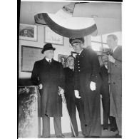 Inauguration par le maréchal Pétain de l'exposition lors de la "semaine de l'aviation" à Vichy.