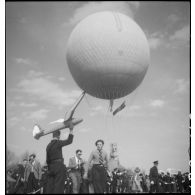 Semaine de l'aviation sur l'hippodrome de Vichy-Bellerive.