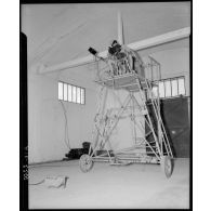 Entraînement au bombardement sur Bomb-Trainer en Tunisie.