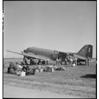 Anciens déportés en attente de rapatriement.