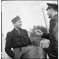 Le lieutenant-colonel Georges Moressée, commandant du régiment Z composé d'unités issues des maquis de Dordogne, futur 12e régiment d'artillerie (12e RA) des Forces françaises de l'Ouest (FFO).