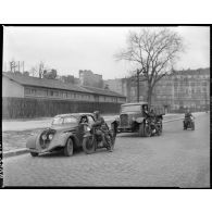 Les activités de la gendarmerie de l'air à Balard et route d'Auteuil.