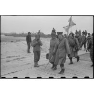 Arrivée du général Leclerc, commandant la 2e division blindée (2e DB), sur Utah Beach le 1er août 1944.