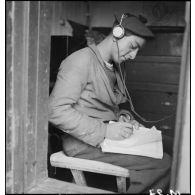 Portrait d'un marin radiotélégraphiste du chalutier de la marine marchande Roche noire, réquisitionné et armé par la Marine nationale en août 1939