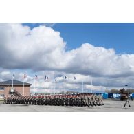 Les légionnaires de la 13e demi-brigade de la légion étrangère (DBLE) défilent sur la place d'armes de Tapa, en Estonie.