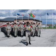 Les légionnaires de la 13e demi-brigade de la légion étrangère (DBLE) défilent sur la place d'armes de Tapa, en Estonie.