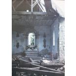 Intérieur d'une église en ruine [légende d'origine]