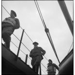 Chasseurs alpins du 67e BCA à bord du paquebot/transport de troupes El Mansour.
