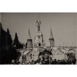 Pèlerinage international militaire de Lourdes. Foule. [légende d'origine]