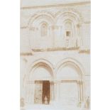 [La porte d'une église, juin 1923 - mars 1924.]