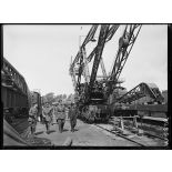 Audruicq (Pas-de-Calais). Mr. Briand visite les chantiers de construction de locomotives et de matériel anglais. 25-6-16. [légende d'origine]