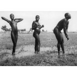 République unie du Cameroun, subdivision de Yagoua, 1949. Filles Massa à la baignade.