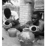 République populaire du Congo, Brazzaville, 1949. Potiers.