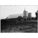 Congo, Brazzaville, 1910. La cathédrale Saint-Firmin, construite par Mgr Augouard en 1872. Vue prise après les travaux d'agrandissement.