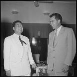 Le roi du Cambodge Norodom Sihanouk et Richard Nixon lors d'un entretien.